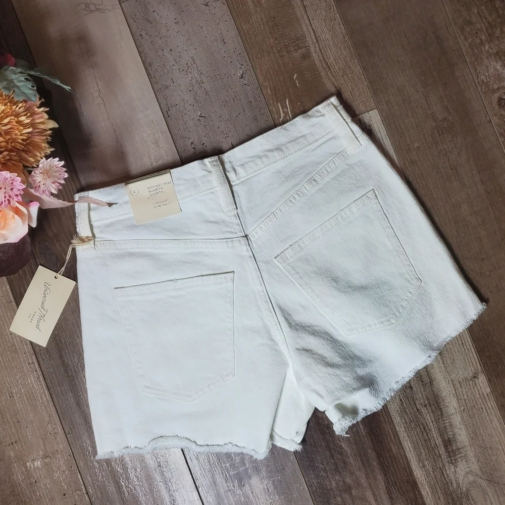 NWT Universal Thread Vintage Stretch Highest Rise Shortie Shorts Size 2R White